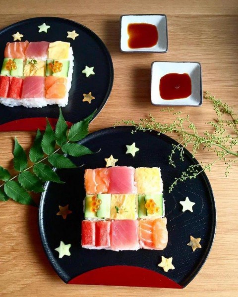 Мозаичные суши-сеты: новый тренд фуд-фото